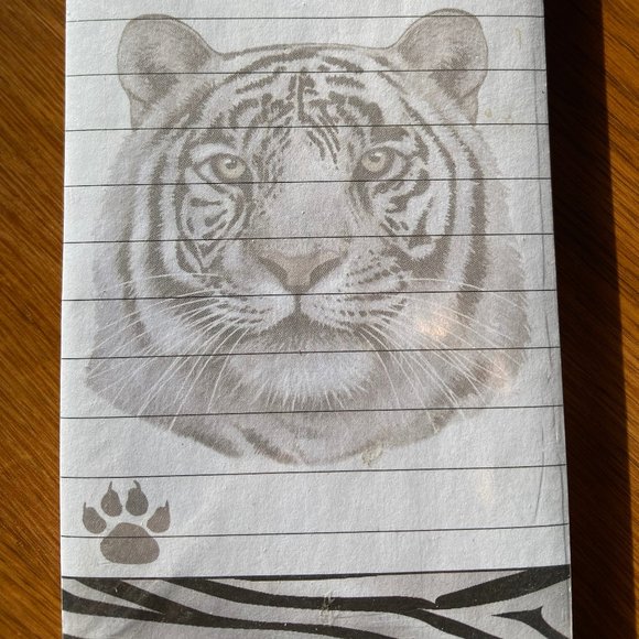 NWT White Tiger Magnetic Notepad with 50 Adhesive Sheets - Picture 7 of 10